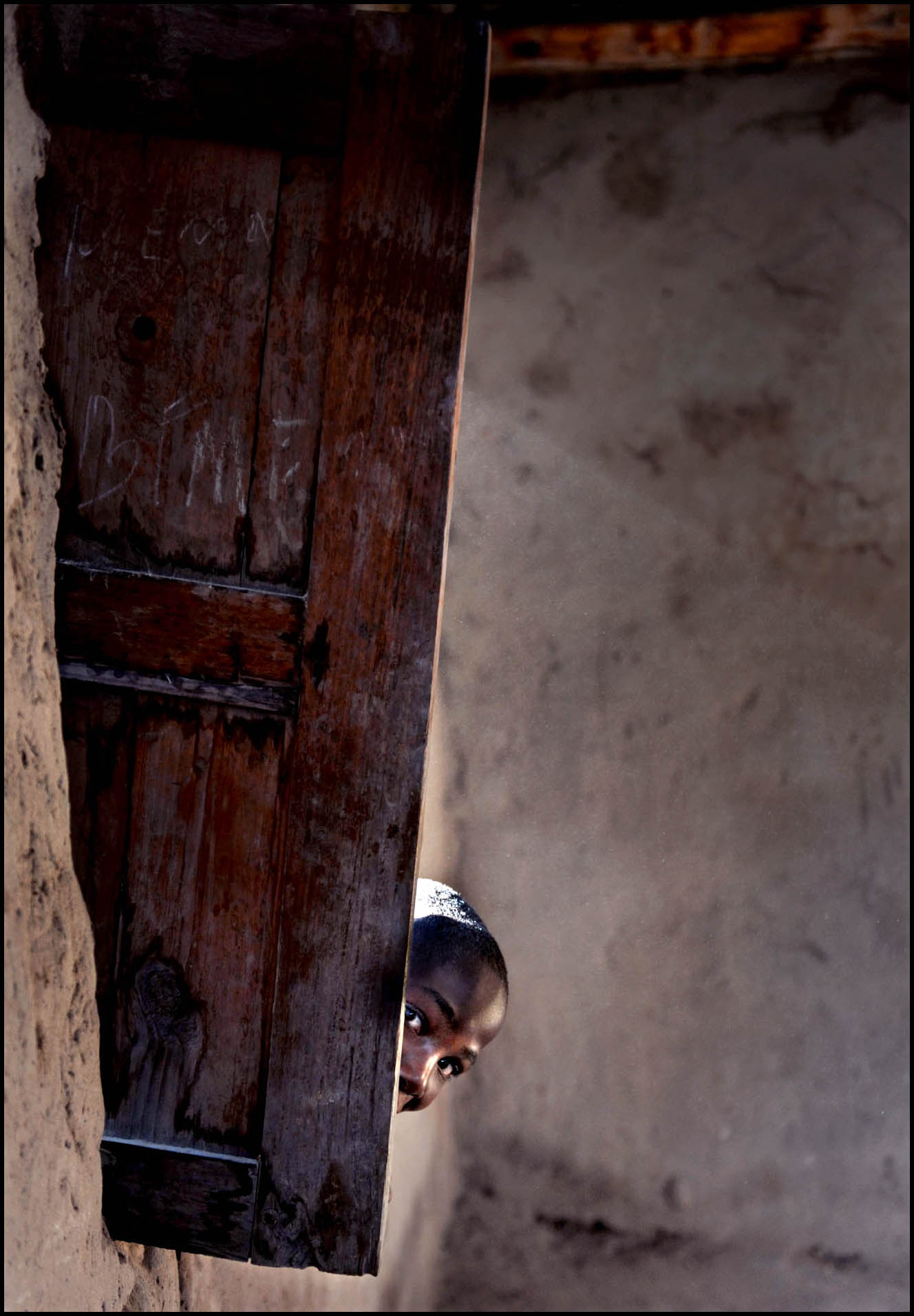 'Peek-a-boo' Angola 2013